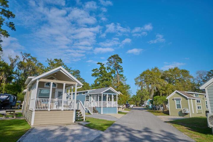 Live Oak Landing