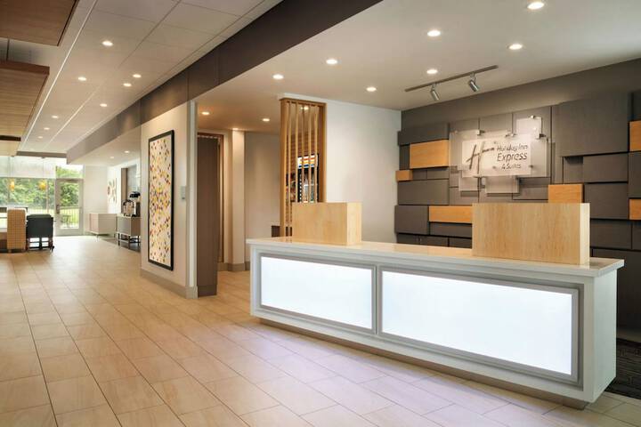 Holiday Inn Express and Suites Nebraska City by IHG