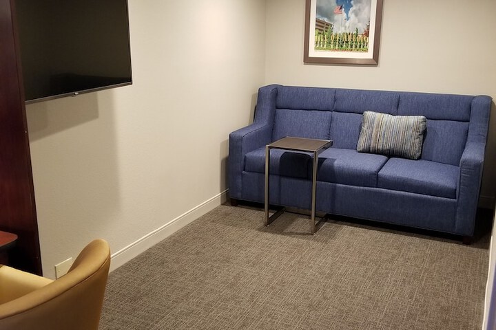 Room 19 of 44