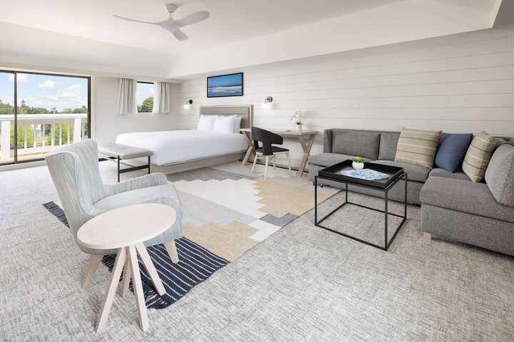 The Pell - Part of JdV by Hyatt