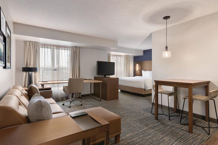 Room 18 of 25