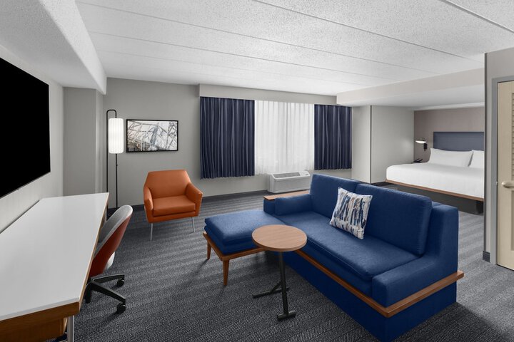 Room 12 of 42
