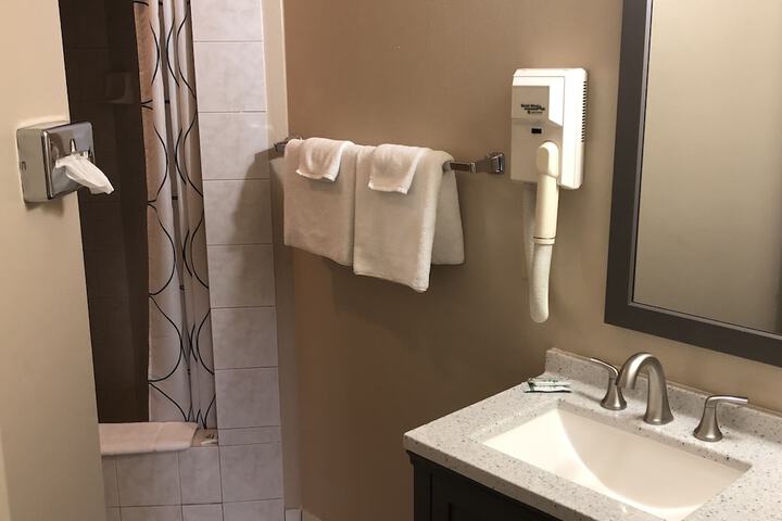 Room 34 of 42