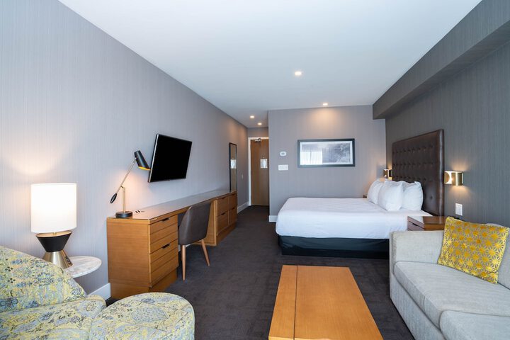 Room 27 of 67