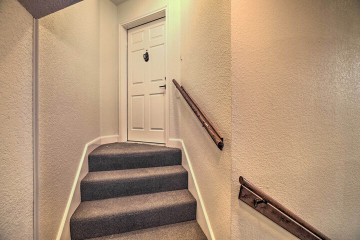 Apt w / Balconies - Steps to Kemah Boardwalk!