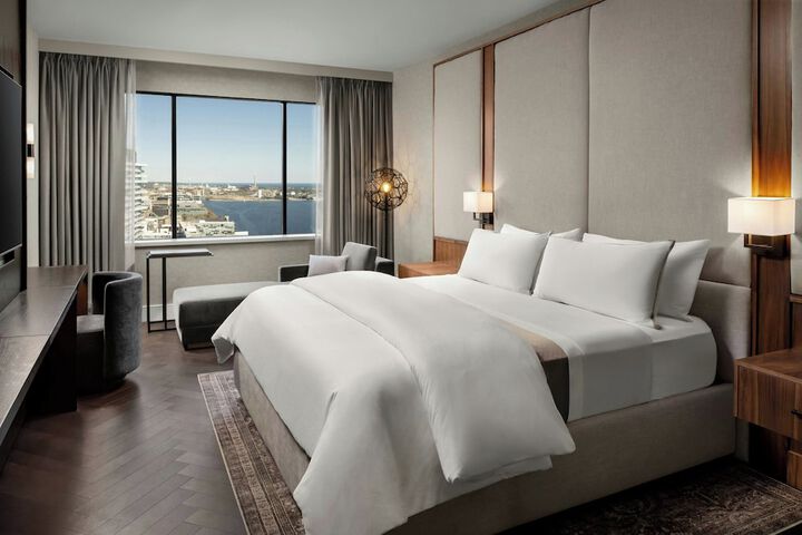 The Westin Harbour Castle Toronto