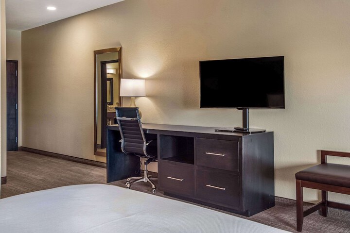 Room 14 of 40