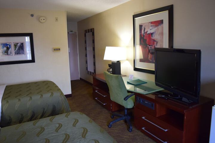 Room 28 of 64