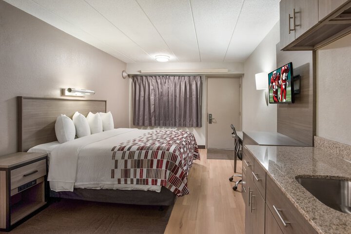 Room 27 of 41