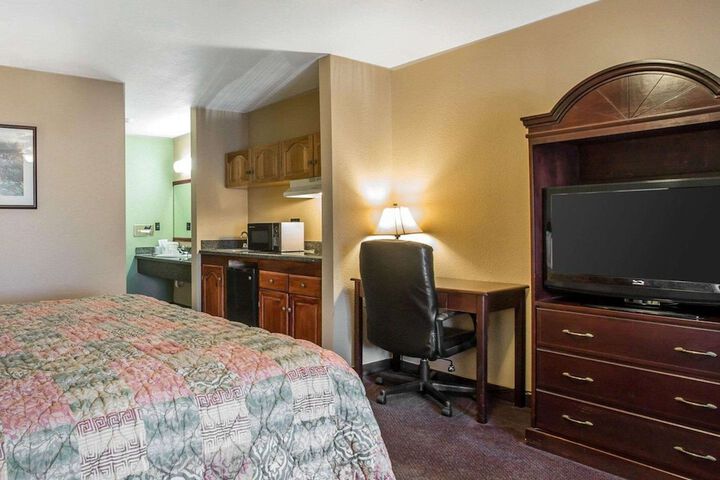 Quality Inn & Suites Cameron Park Shingle Springs