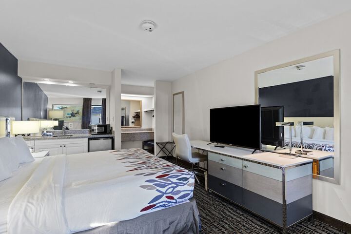 Room 48 of 63