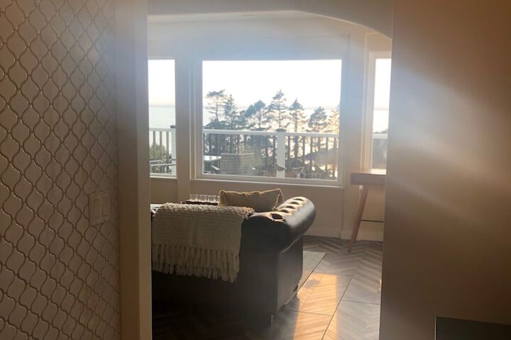 Room 27 of 67