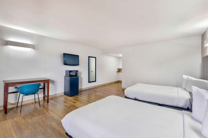 Room 11 of 29