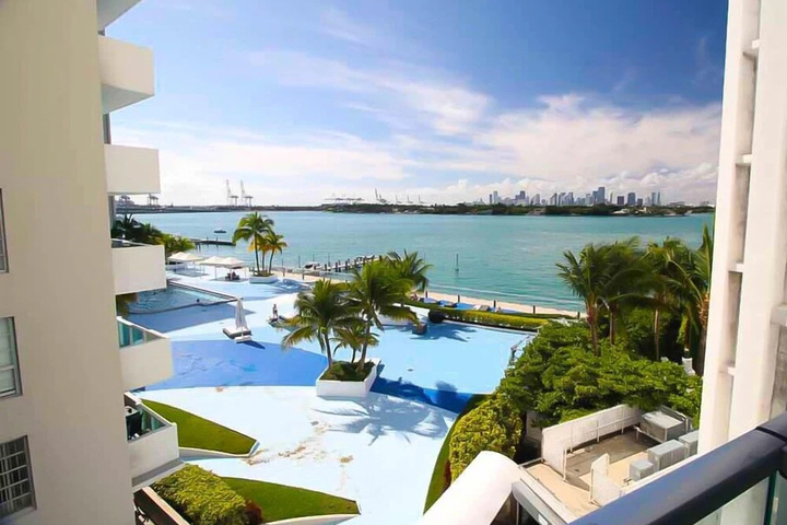 Private Condos at 1100 West by LMC
