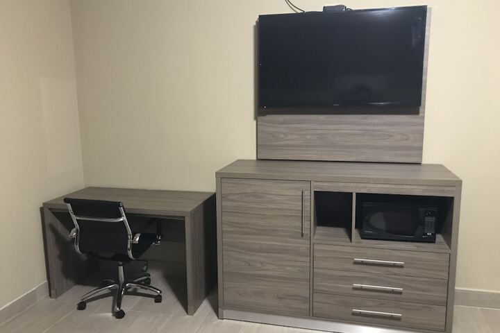 Room 15 of 24