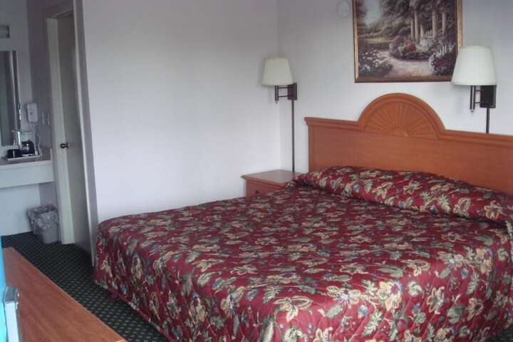 Room 11 of 21