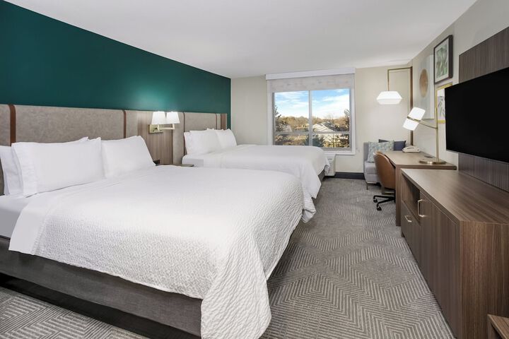 Holiday Inn Quincy East by IHG