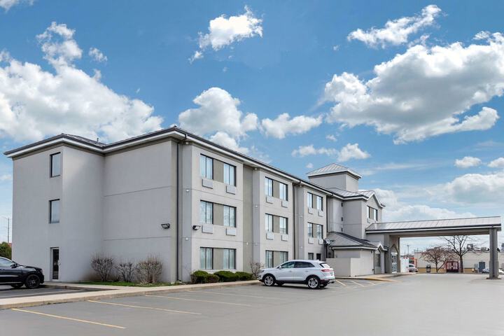 Hotel 3 of 49