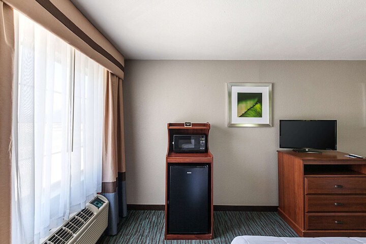 Room 13 of 29