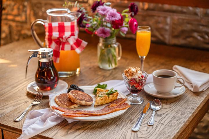 Breakfast/Coffee Service 45 of 68