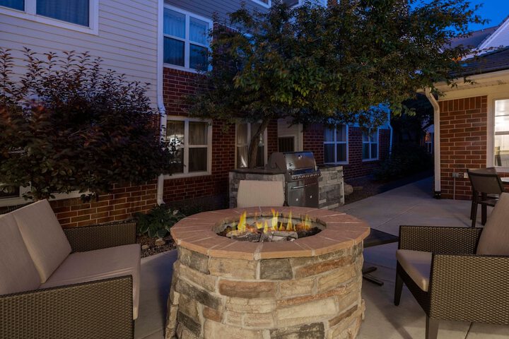Terrace/Patio 34 of 36