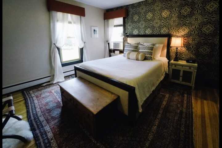 Room 13 of 38