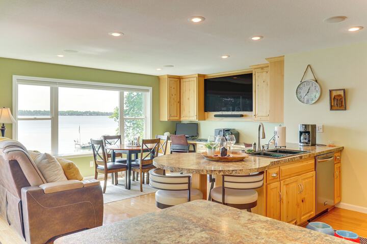 Lakeside Alexandria Retreat w / Deck + Boat Dock!