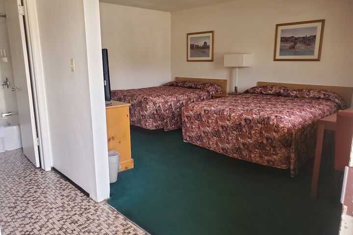 Room 33 of 37