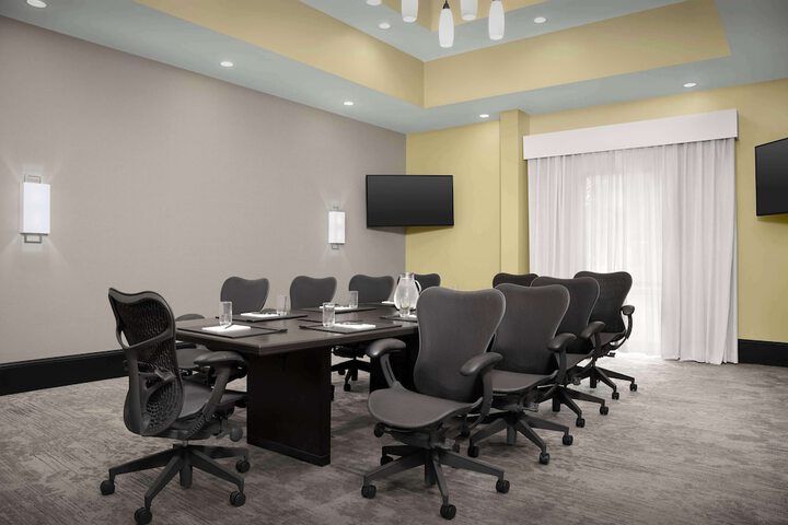 Homewood Suites by Hilton Jacksonville Downtown-Southbank