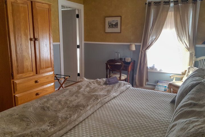Room 38 of 104