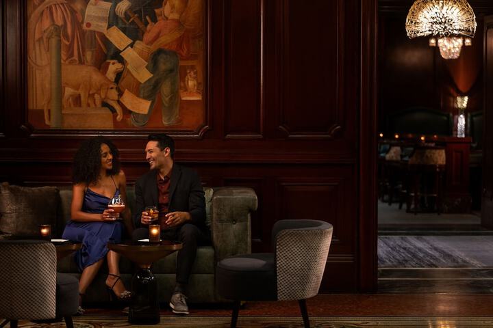 Lounge 120 of 136