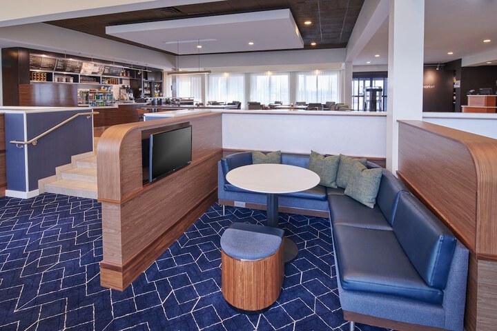 Courtyard by Marriott Detroit Livonia