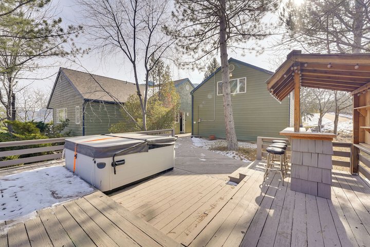 Hot Tub & Snake River Views at Twin Falls Home