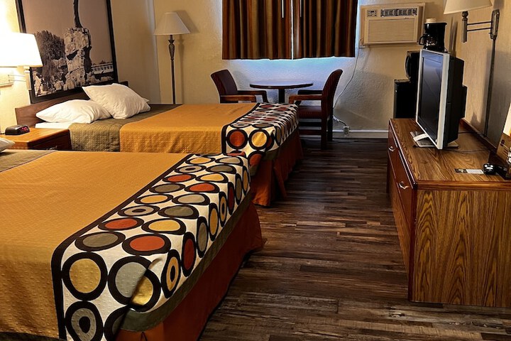 Room 36 of 44