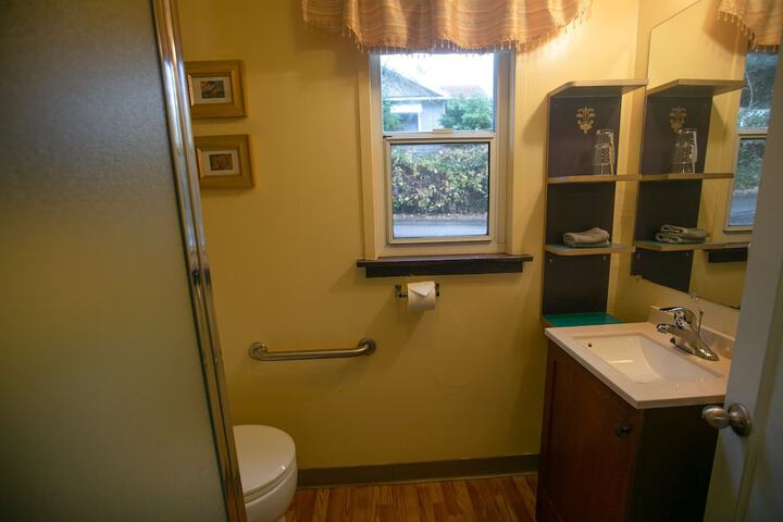 Room 184 of 236