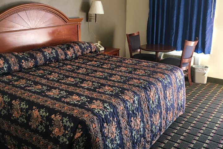 Room 19 of 39