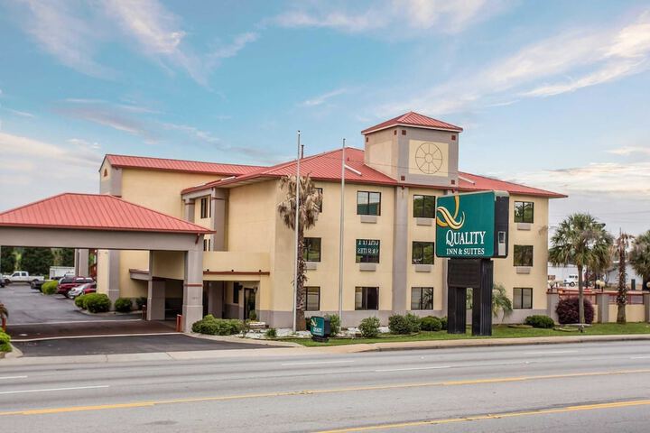 Hotel 4 of 48