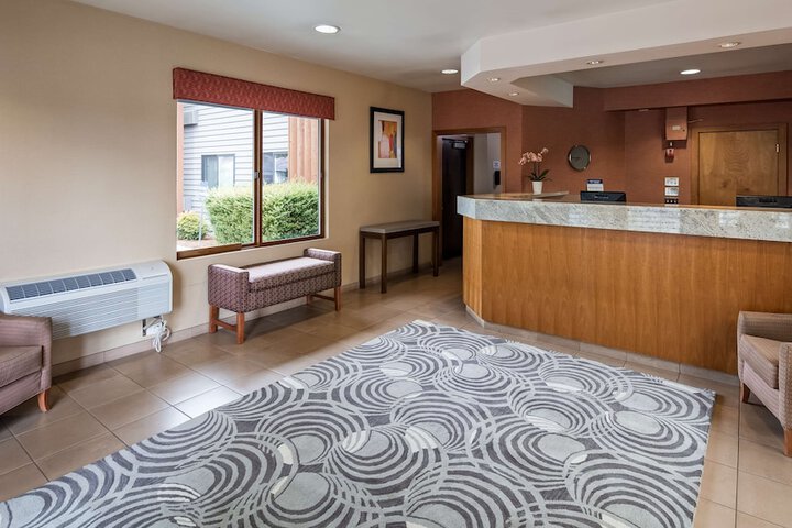 Hotel Interior 12 of 39