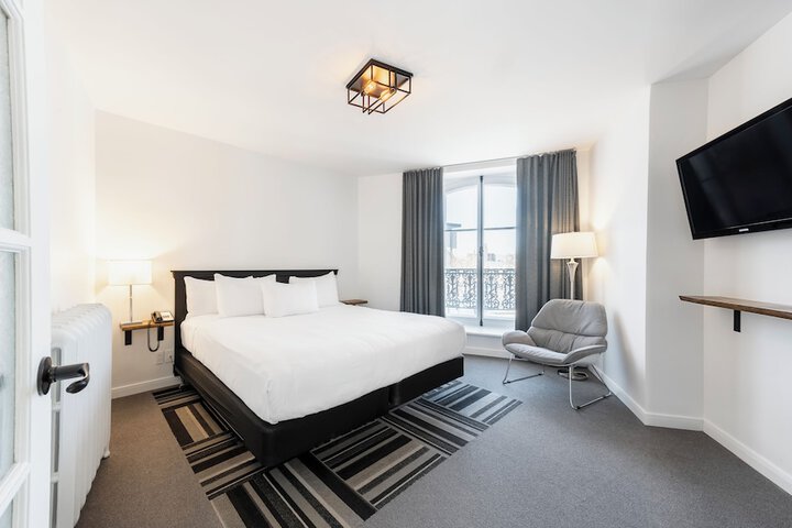 Room 21 of 62