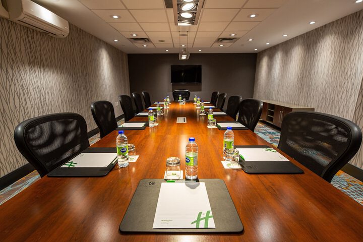 Holiday Inn Toronto Downtown Centre by IHG