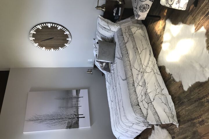 Room 25 of 95