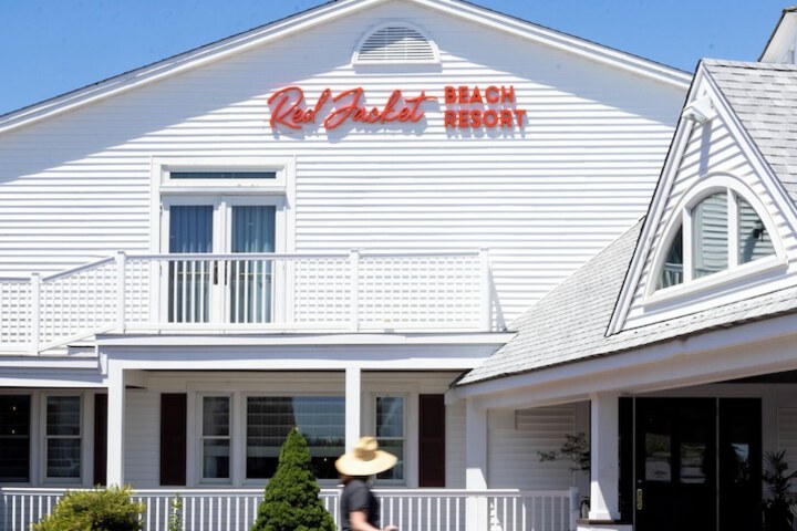 Red Jacket Beach Resort