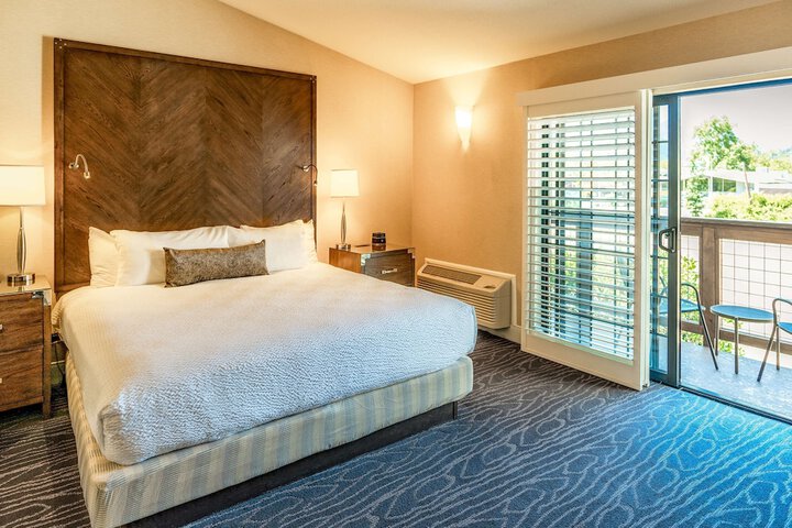 Room 41 of 66