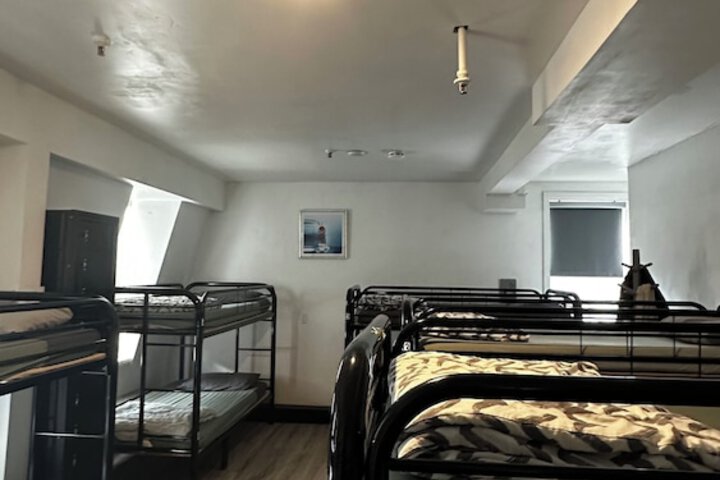 Room 30 of 39