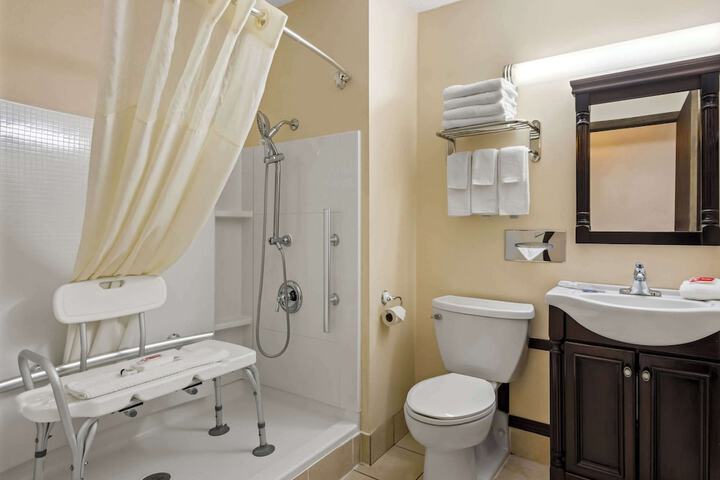Econo Lodge Manistee