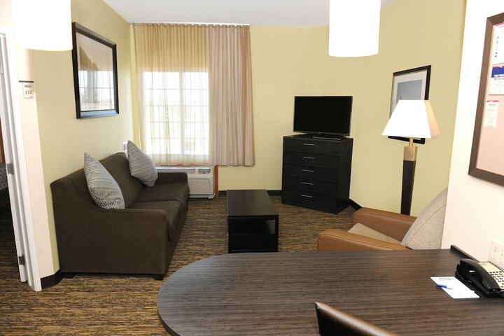 Room 50 of 68