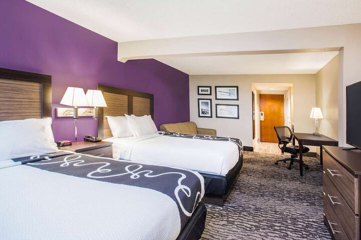 Room 21 of 34