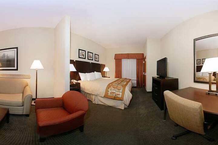Room 13 of 35