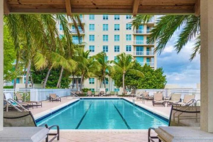 Tropical Coastal Resort Boynton Beach