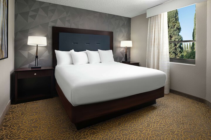Embassy Suites by Hilton Tucson East